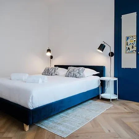 In | T2 Design & Climatise - Centre Apartament *