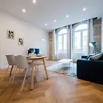 All In Lyon | T2 Design & Climatise - Centre *
